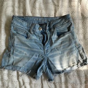 American Eagle Light Wash Denim Jean Shortie Shorts Frayed Hem